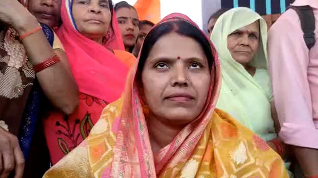 मुस्लिम युवती का हिंदू लड़के से शादी कराने के बाद बीजेपी की सदर विधायिका गुड़िया कठेरिया ने मीडिया को जानकारी देकर बताया