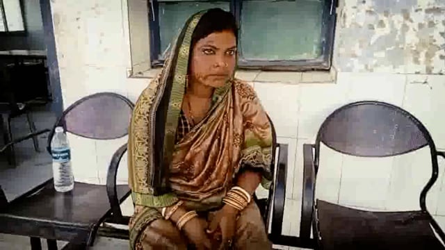 खेमीचक गांव में उधार का रुपैया मांगने पर एक व्यक्ति द्वारा अपनी भाभी तथा बीच-बचाव में मां को मारपीट कर किया जख्मी