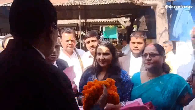  वैष्णवी रायका दीवानी कचहरी पहुंचने पर अधिवक्ताओं ने किया भव्य स्वागत