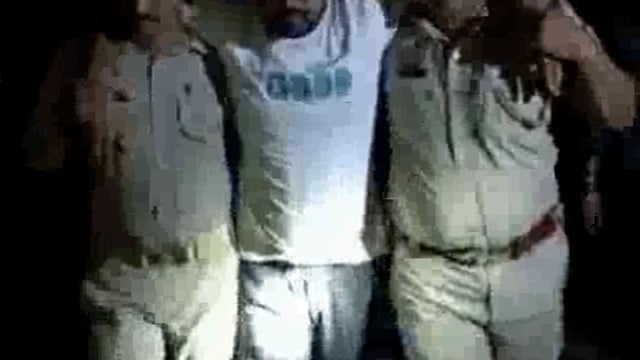 टॉप टेन अपराधी से छाता पुलिस की हुई मुठभेड़ अपराधी के पास मिले अवैध हथियार और कारतूस