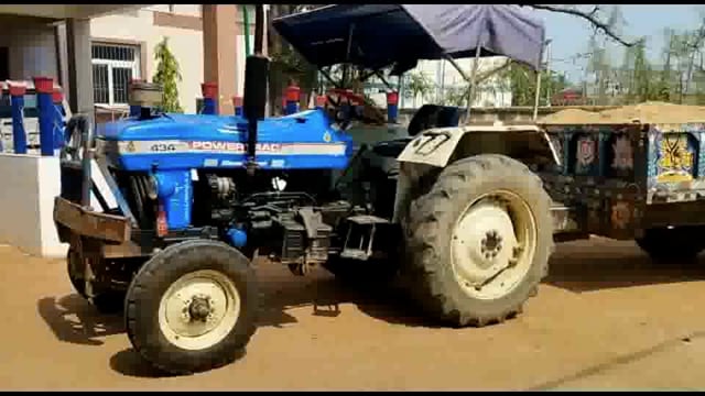 सघन छापेमारी अभियान चलाकर अमरपुर पुलिस ने 2 अवैध बालू लदा ट्रैक्टर सहित एक चालक को किया गिरफ्तार