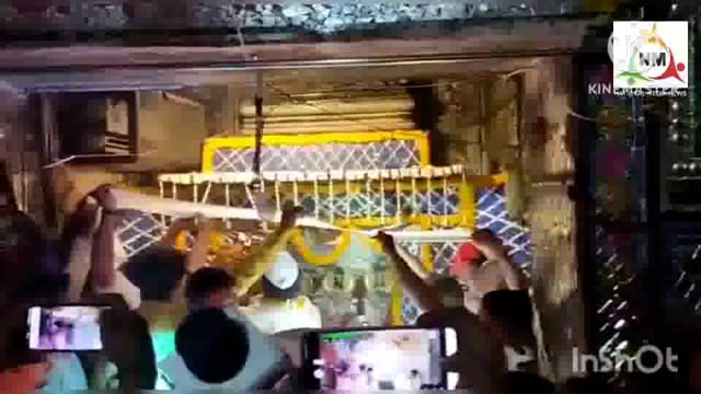 नरी सेमरी नगरकोट वाली मां की चमत्कारी आरतियों की झलक पाने को उमड़ा भक्तों का जनसैलाब।