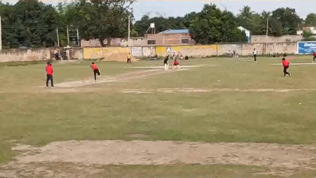 लखीसराय-सूरजगढ़ा -कल सुमन मेमोरियल क्रिकेट टूर्नामेंट का फाइनल  मैच सूरजगढ़ा और पाटलिपुत्रा के बीच खेला जाएगा