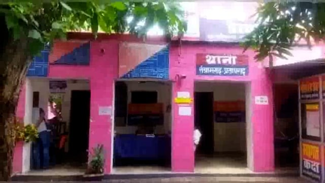 गेट गिरने से ट्रैक्टर सवार युवक की मौत, परिजनों ने दुखद घटना से खोया आपा, किया हंगामा
सीओ के समझाने पर माने
संग्रामगढ़