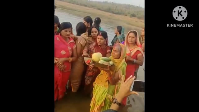 उगते सूर्य को अर्घ्य अर्पित करने के साथ ही लोक आस्था का महापर्व चैती छठ संपन्न