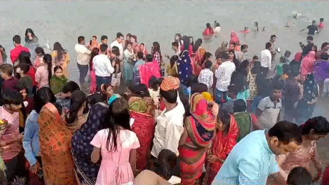 सूरजगढ़ा-महान आस्था का पर्व चैती छठ पूजा आज सुबह उदयीमान सूरज को अर्थ  देने के बाद किया गया समापन