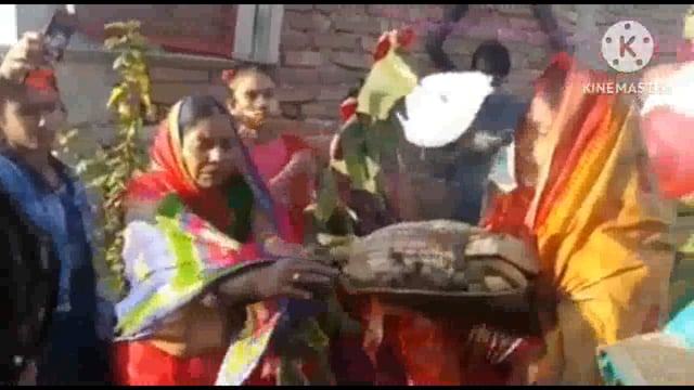 बिस्फी प्रखंड के विभिन्न स्थानों पर छठ व्रतियों ने उगते सूर्य को दिया अघ्य,चैती छठ हुआ संपन्न