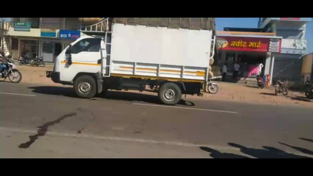 झरेत छोटा हत्तीच्या धडकेत एकाचा मृत्यू;पोपट खिलारी असे मृत व्यक्तीचे नाव


