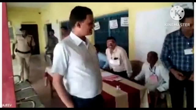 प्रखंड कार्यालय परिसर में कोसी शिक्षक निर्वाचन का मतदान शुरू डीडीसी बांका कौशलेंद्र कु०ने चुनाव केंद्र का किया निरीक्षण