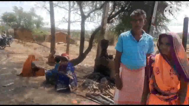 फुल्लीडुमर प्रखंड के भितिया नयासी गांव के सुशील दास के घर में रात में लगी भीषण आग से लाखों की संपत्ति जलकर राख