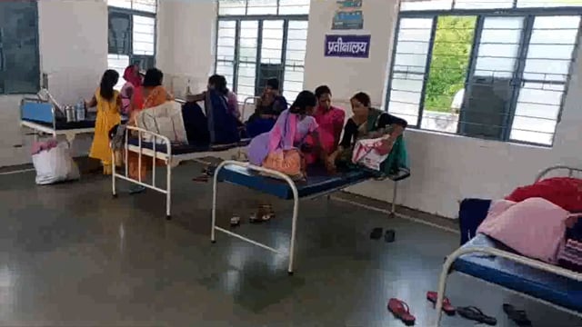 सूरजगढ़ा- आयोजित बंध्याकरण शिविर में आज कुल 4 महिलाओं का किया गया बंध्याकरण ऑपरेशन