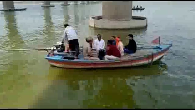 चिल्ला पुल में कूदे 19 वर्षीय युवक का शव दूसरे दिन घटना स्थल से 500 मीटर की दूरी पर मिला,पुलिस ने शव को भेजा पीएम के लिए