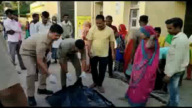 बजरंगी डेरा में अज्ञात कारणों के चलते प्रवासी मजदूर ने घर में फांसी लगाकर दी जान,पुलिस ने शव को भेजा पीएम के लिए