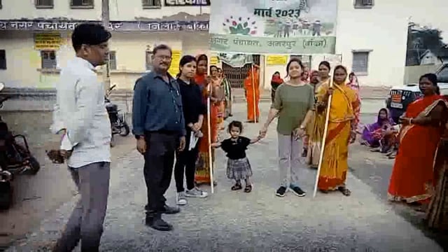 स्वच्छ भारत मिशन के तहत शहर वासियों को स्वच्छता के प्रति जागरूक कराने को लेकर  निकाला गया  मशाल जुलूस