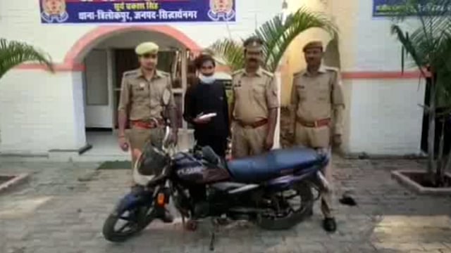 त्रिलोकपुर पुलिस ने वाहन चोरी की घटना का किया खुलासा