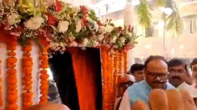 उपमुख्यमंत्री ब्रजेश पाठक पहुंचे प्रतापगढ़, भाजपा कार्यकर्ताओं ने किया जोरदार स्वागत


