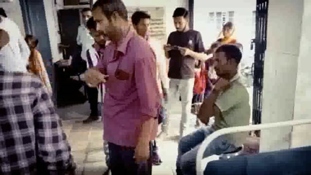 छतहारा गांव के समीप बाइक और स्कूटी की टक्कर में 3 वर्षीय बच्चा सहित दो लोग हुए जख्मी