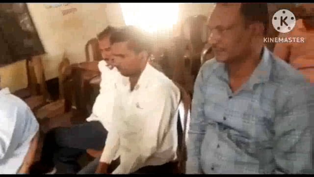 धावा कस्तूरबा विद्यालय में पूर्व प्रमुख की उपस्थिति में प्रखंड प्रमुख गौतम प्रकाश ने की बैठक