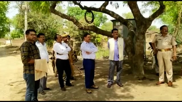 अमारा गांव में ग्राम सभा की तालाब से अवैध कब्जे को हटवा,तहसीलदार,पुलिस तथा ग्राम प्रधान ने