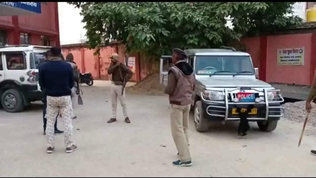 लखीसराय जिले के उत्पाद विभाग की विशेष छापेमारी अभियान में जिले के विभिन्न स्थानों से 16 लोग गिरफ्तार