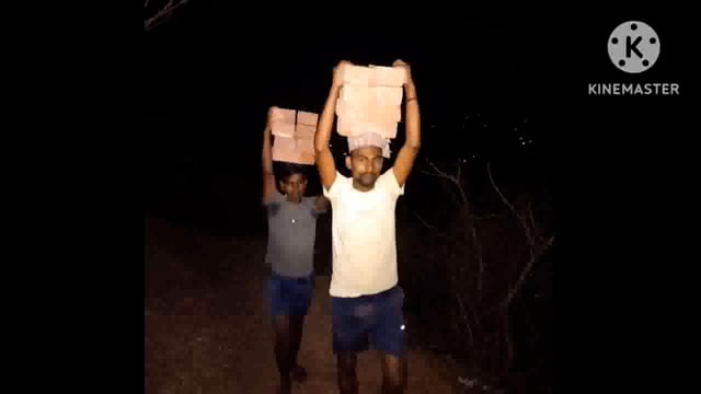 फुल्लीडुमर थाना के पास कुसमेश्वरनाथ पहाड़ की उंची चोटी पर अधूरे पड़े माता पार्वती मंदिर निर्माण का कार्य शुरू