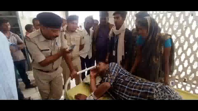 विद्युत विभाग के सुपरवाइजर ने लाइनमैन को हॉकी स्टिक से हमला कर गंभीर रूप से किया जख्मी