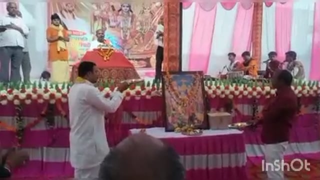 इटियाथोक में चल रही श्रीराम कथा में क्षेत्र के कई गणमान्य व्यक्तियों ने की शिरकत कथा में जुट रही है भारी भीड़