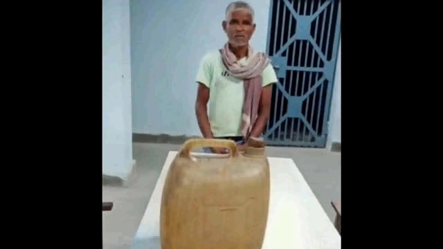 शराबी के निशान देही पर पुलिस ने जंगलपुरा गांव से देशी शराब किया बरामद 