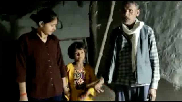 पैलानी पुलिस तथा डायल-112 पीआरवी के द्वारा 07 वर्षीय गुमशुदा बच्ची को सिंधनकला से सकुशल बरामद कर परिजनों को किया गया 