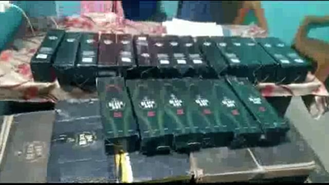 झारखंड पुलिस ने स्कार्पियो गाड़ी से भारी मात्रा में विदेशी शराब किया बरामद 