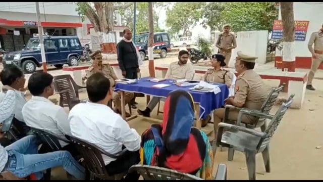 SDM तथा CO की अध्यक्षता में चिल्ला थाना में समाधान दिवस में 3 मामले आए,तीनों निस्तारित