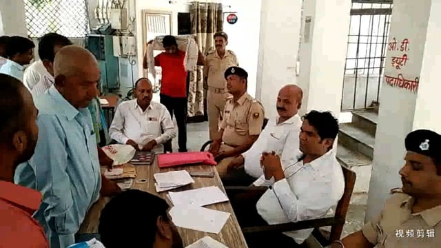 सिरदला थाना परिसर में जनता दरबार आयोजित कर भूमि विवाद से संबंधित 6 मामलों का किया गया निष्पादन