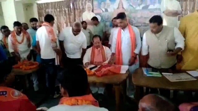 सूरजगढ़ा से भाजपा कार्यकर्ता को सूर्यगढ़ा नगर अध्यक्ष बनाए जाने पर कार्यकर्ताओं मे खुशी का माहौल