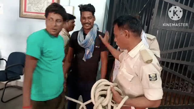 सूरजगढ़ा थाना पुलिस ने दो अलग-अलग गांवों से दो वारंटी को गिरफ्तार कर भेजा गया लखीसराय जेल