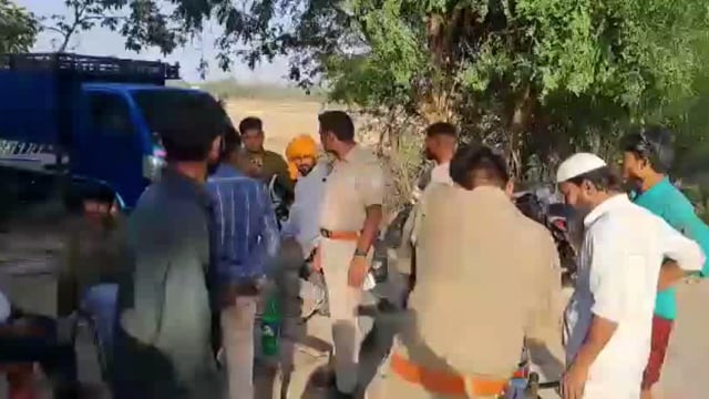 दो मोटर साइकिल की जोरदार टक्कर, युवक का टूटा पैर, ईलाज के लिए अस्पताल भेजा गया