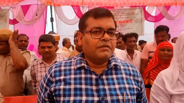 सड़क पर दिखे छुट्टा गौवंश तो संबंधित पर होगी कार्रवाई डीएम संजीव रंजन