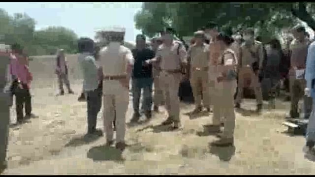 खैरी में संदिग्ध परिस्थितियों में 50 वर्षीय अधेड़ का शव बबूल के पेड़ में लटकते हुए मिला,मौके पर पहुंचे पुलिस अधीक्षक