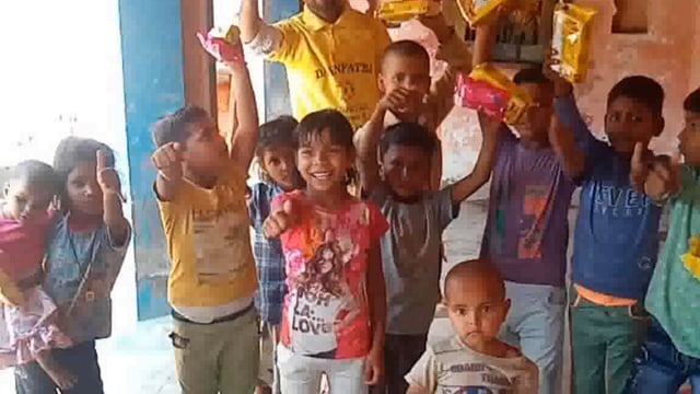 गरीब एवं जरूरतमंदों की मदद के साथ-साथ निशुल्क शिक्षा के माध्यम से बच्चों एवं महिलाओं को शिक्षित कर रहीहै संस्था दानपात्र