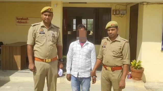 थाना कठेला समय माता पुलिस द्वारा छेड़खानी के आरोपी 01 नफर वांछित अभियुक्त को गिरफ्तार कर माननीय न्यायालय भेजा गया