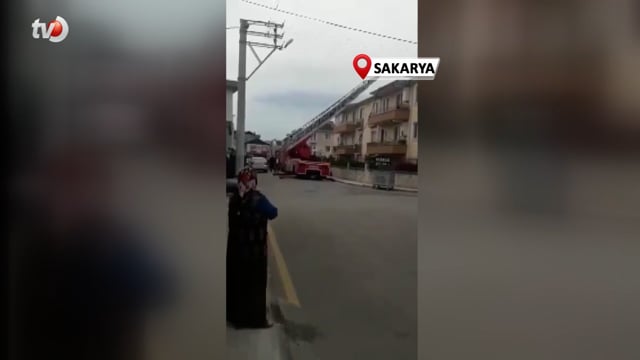 Yangında Hayatını Kaybeden İtfaiye Erinin Düştüğü Anlar Kamerada