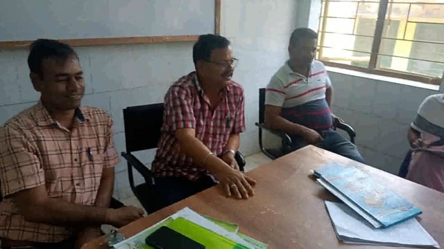  सामु0 स्वा0 केंद्र सूरजगढ़ा में आशा कार्यकर्ताओं की हुई बैठक जिसमें कार्य को लेकर दिए गए  विशेष दिशा-निर्देशों 