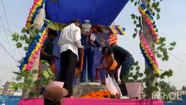 सुगौली बाजार के मध्य विद्यालय के छात्रों ने अम्बेडकर जयंती के अवसर पर प्रभात फेरी निकाली।