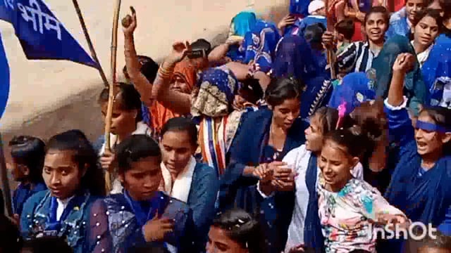 खैर तहसील के क्षेत्र गांव शिवाला में बड़े हर्षोल्लास के साथ बाबा भीमराव अंबेडकर की निकाली जयंती