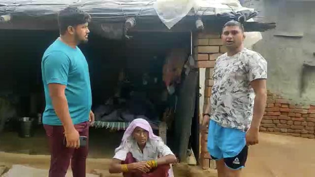 पारसोली गांव मैं नहीं है इस गरीब असहाय परिवार की कोई सुनने वाला