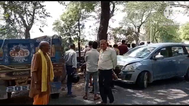 ट्रैक्टर और कार की हुई भिड़ंत, एक युवक हुआ घायल
