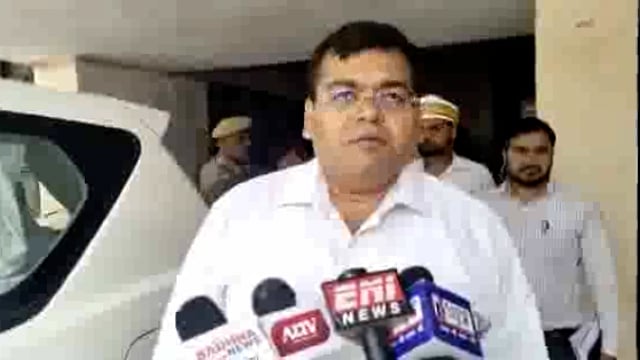 गर्भवती महिलाओं को माह में चार दिन मिलेगी निशुल्क 102 एंबुलेंस सेवा DM संजीव रंजन