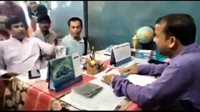 বাসুদেবপুর গ্রাম পঞ্চায়েতে এদিন দিদির সুরক্ষা কবচ কর্মসূচিতে উপস্থিত এগরা বিধানসভার বিধায়ক তরুণ কুমার মাইতি মাহাতো।