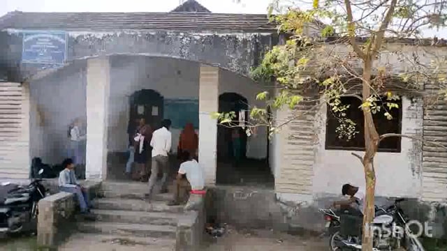 पोषण ट्रेकिंग को लेकर सुगौली के आंगनबाड़ी सेविकाओं की हुई बैठक।