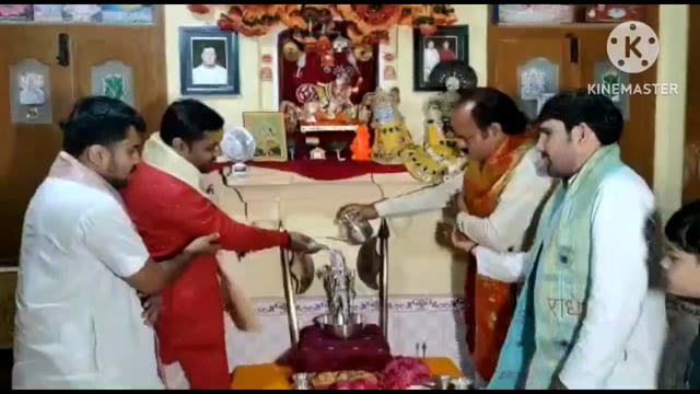 परशुराम प्राकट्य उत्सव के अंतर्गत आयोजन के प्रथम दिवस हुआ भगवान परषुराम का जन्म पंचामृत महाभिषेक          