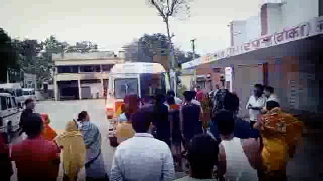 गोपालपुर गांव में भूमि विवाद को लेकर दो पक्षों में हुआ मारपीट दोनों पक्षों से करीब एक दर्जन लोग गंभीर रूप से हुए जख्मी ।